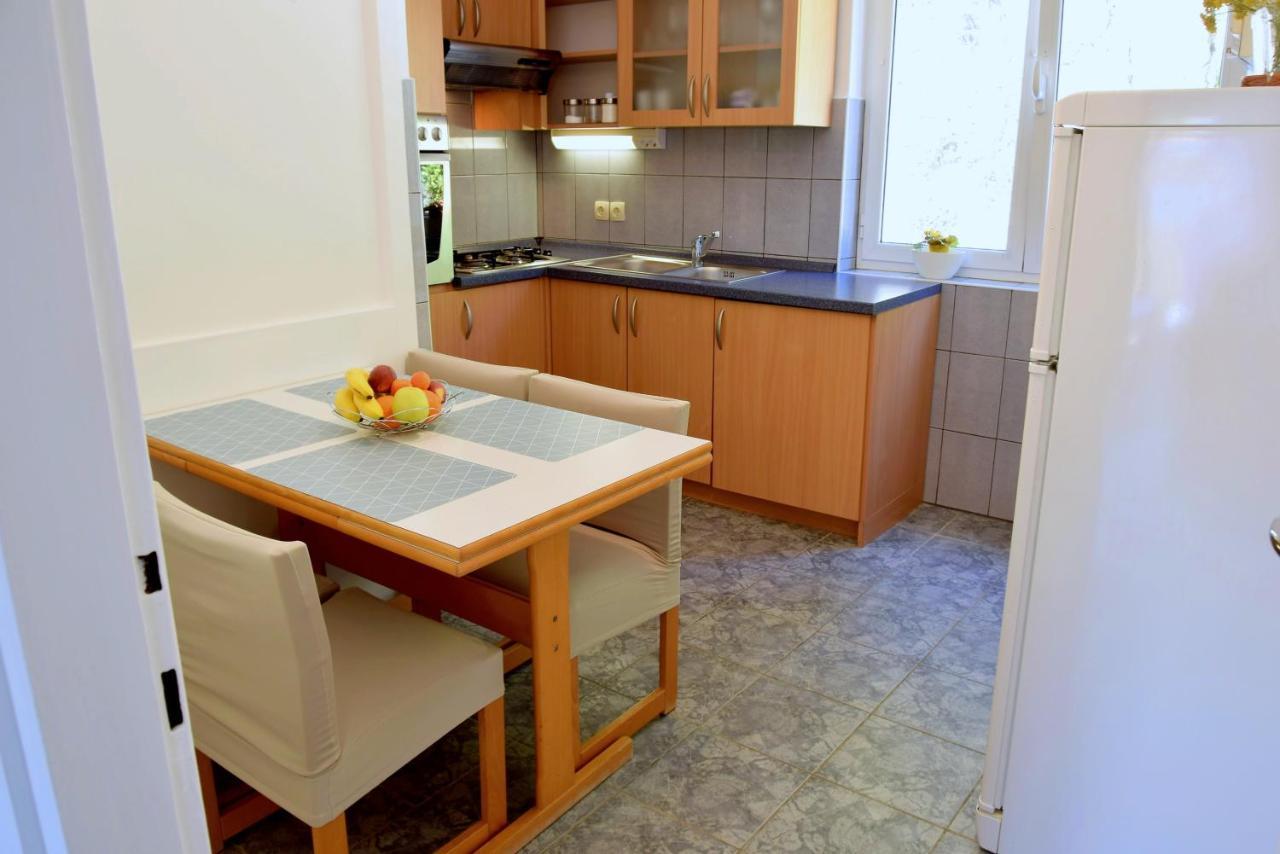 Rab City Apartment Greeny Rab Town Extérieur photo