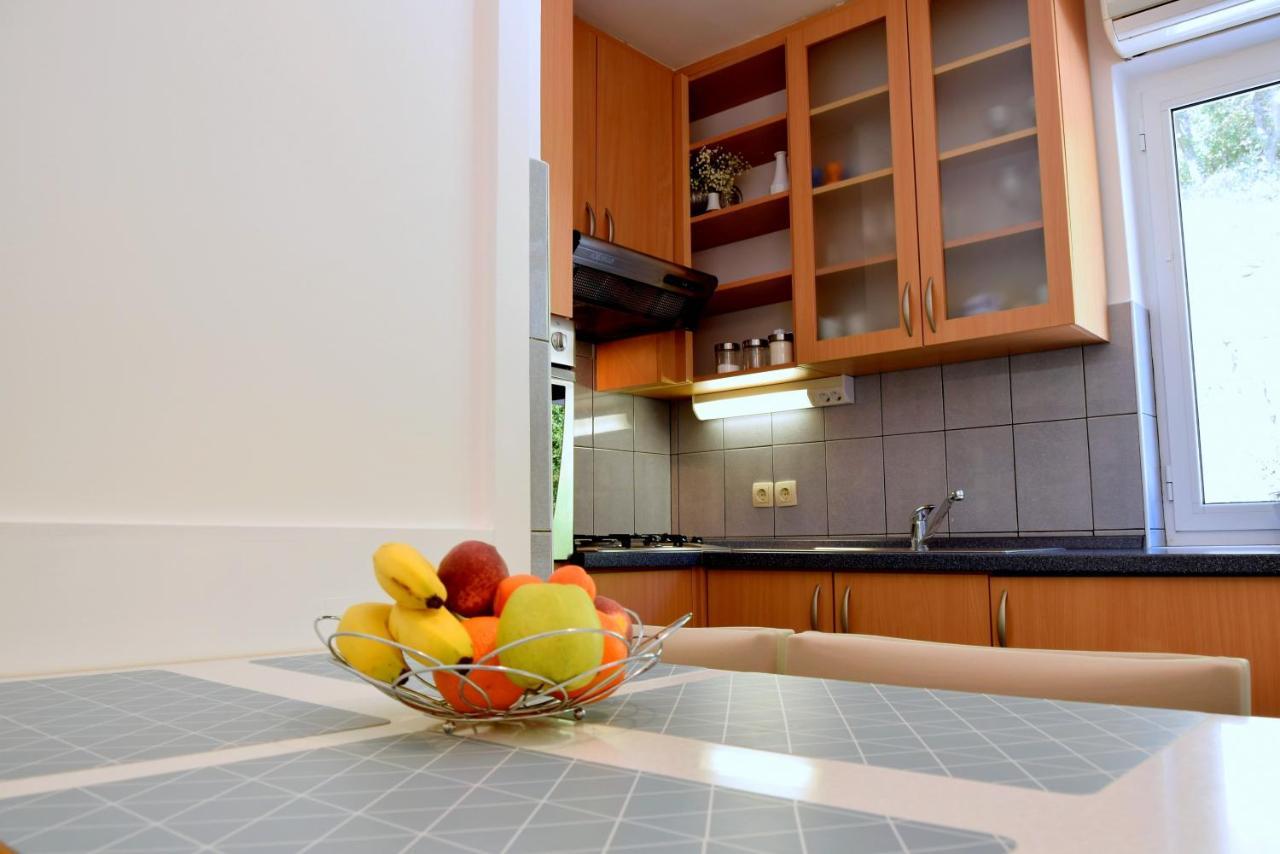 Rab City Apartment Greeny Rab Town Extérieur photo